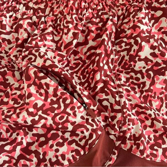 Athleta Shorts High Rise Mesh Racer Run Burgundy Leopard Built-In Liner 3" - Picture 10 of 15